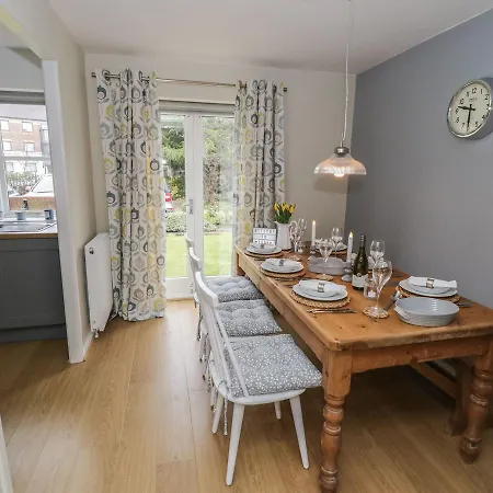 28 Clementhorpe,